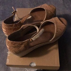 Toms cork wedges